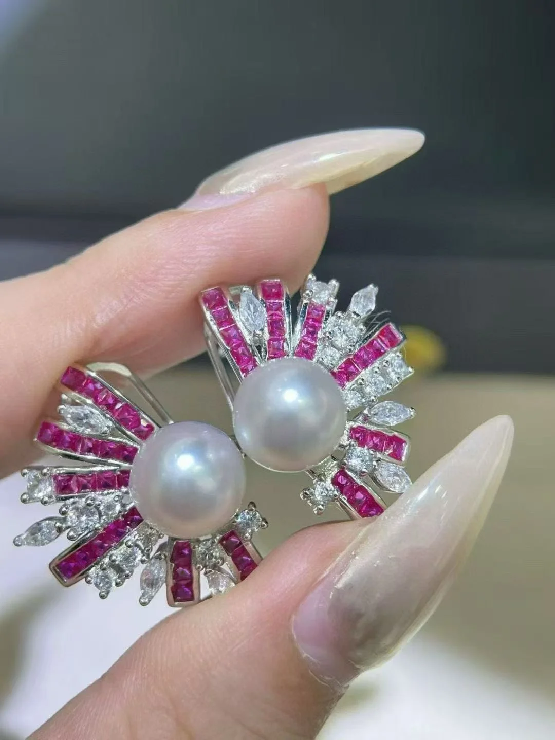 

Сертифицированные высокие ювелирные изделия, копия серебра 925, натуральный жемчуг, рубиновая арка, серьги-гвоздики с блеском Авроры, геометрические серьги с пресноводным жемчугом