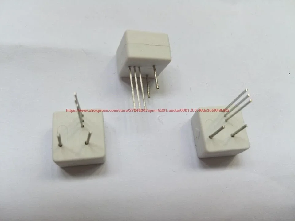 WCS2702 precision current sensor can measure AC / DC -2A-2A linearity 1mV/1mA