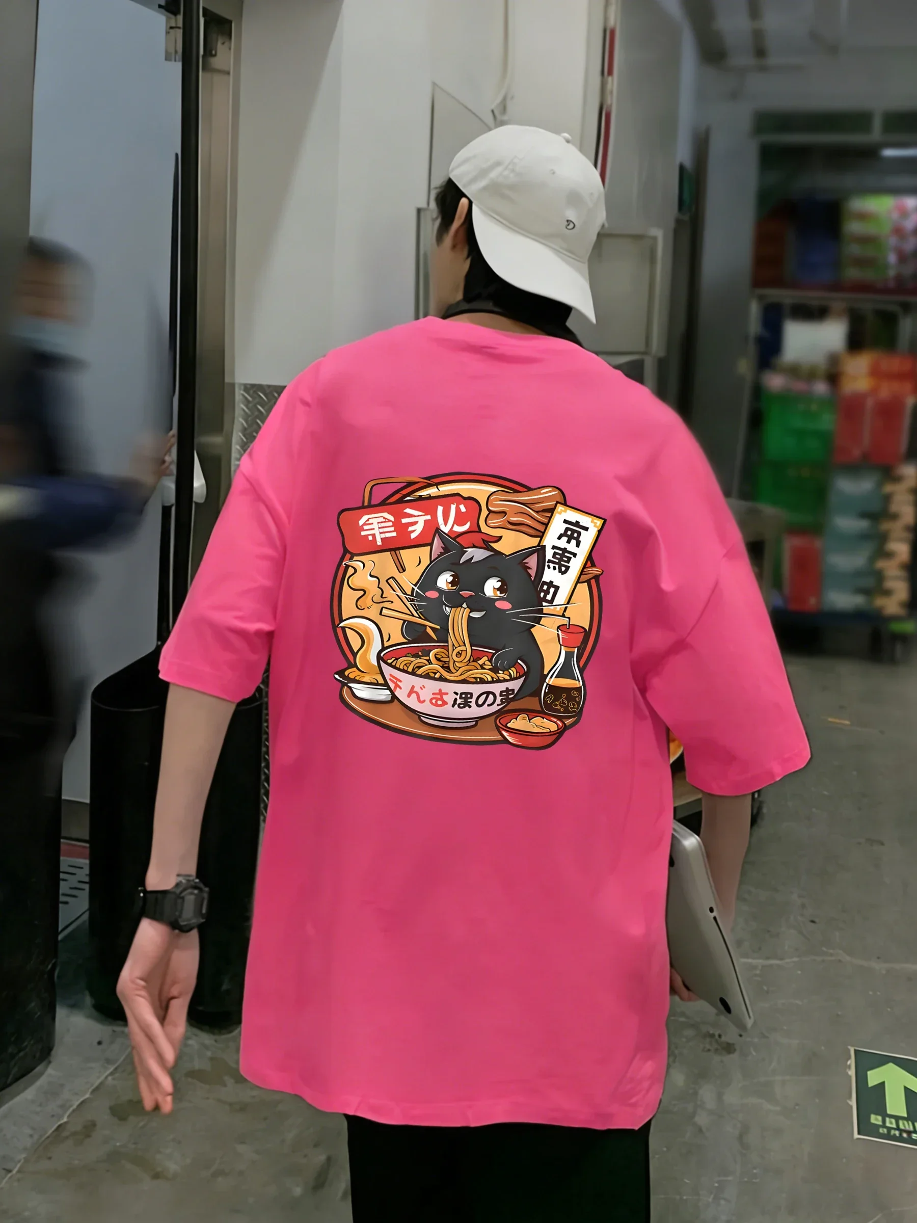 Cat Enjoying Delicious Lamian Noodles T Shirt Men Casual Oversize Top Summer New Soft Clothing Unisex O-Neck Cotton Short Sleeve
