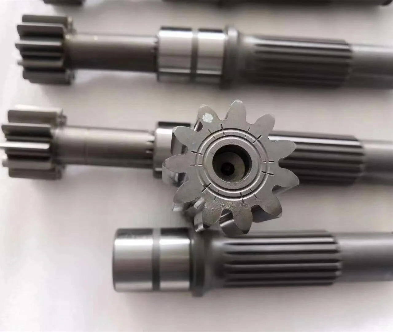 HOT 7088F32121 Shaft  PC200-7 PC200-8 Final Drive Motor Spare Part Shaft 708-8F-32121