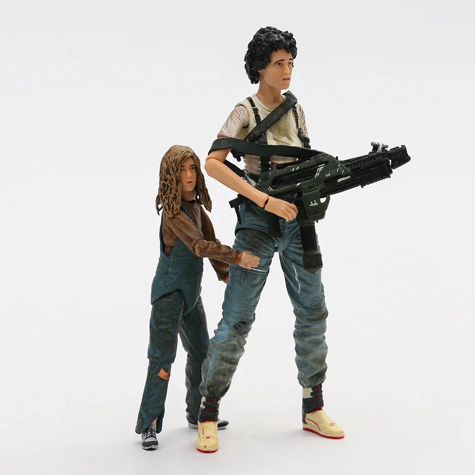 NECA Aliens Ellen Ripley Rescuing Newt Deluxe 7in Action Figure Set