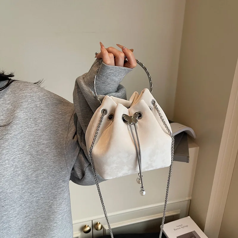 

​2025 Women's Straw Bucket Bag Large Capacity Crossbody Shoulder Purse Boho Hollow-Out Beach Tote​