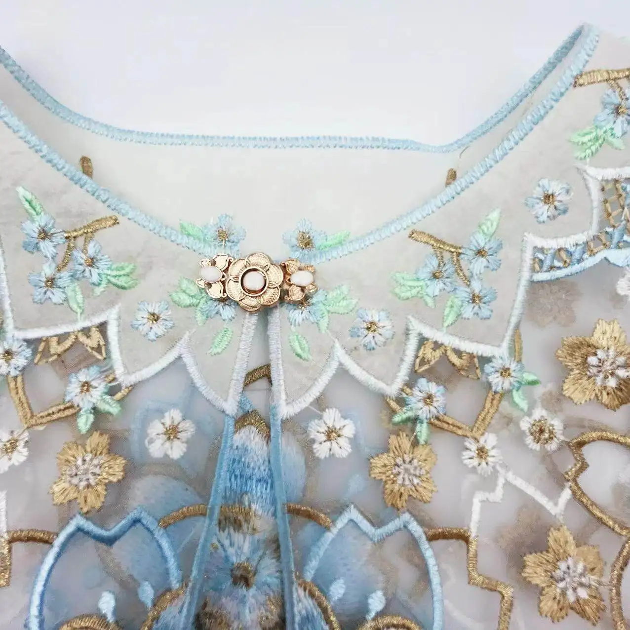 2026 New Light Blue Chinese Hanfu Style Pet Shawl Exquisite Floral Embroidery Bead Tassel Decor For Dogs Cats Cosplay Stage Wear