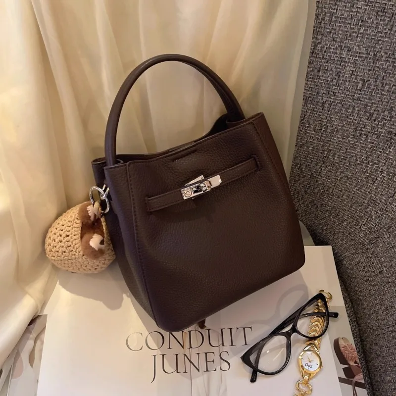 

2025 Trendy Fashion Leather Bag Women's Shoulder Bag Crossbody Bag Niche Handbag Bucket Bag Women