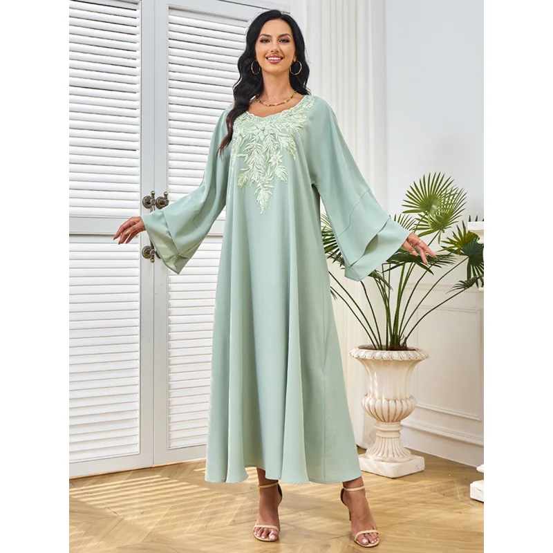 

Middle Eastern Women's New Beaded Collar Fashion Dubai Evening Dress Abaya Dress