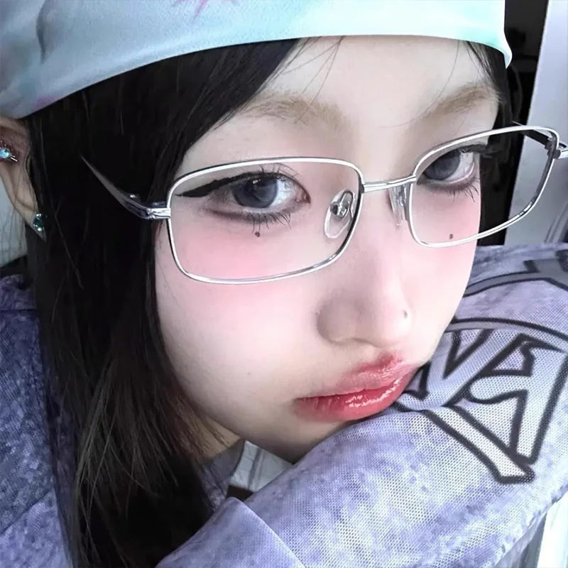 نظارات هاراجوكو الجديدة لعام 2026 بإطار مربع معدني باللون الأسود والفضي والذهبي للنساء نظارات قراءة شفافة تحجب الضوء الأزرق #2