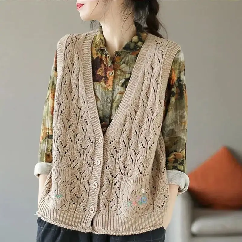 Vintage Embroidery Harajuku Knit Vest Women V-neck Single-breasted Knit Cardigan Sleeveless Coat Spring Fall Jacket Designer Top