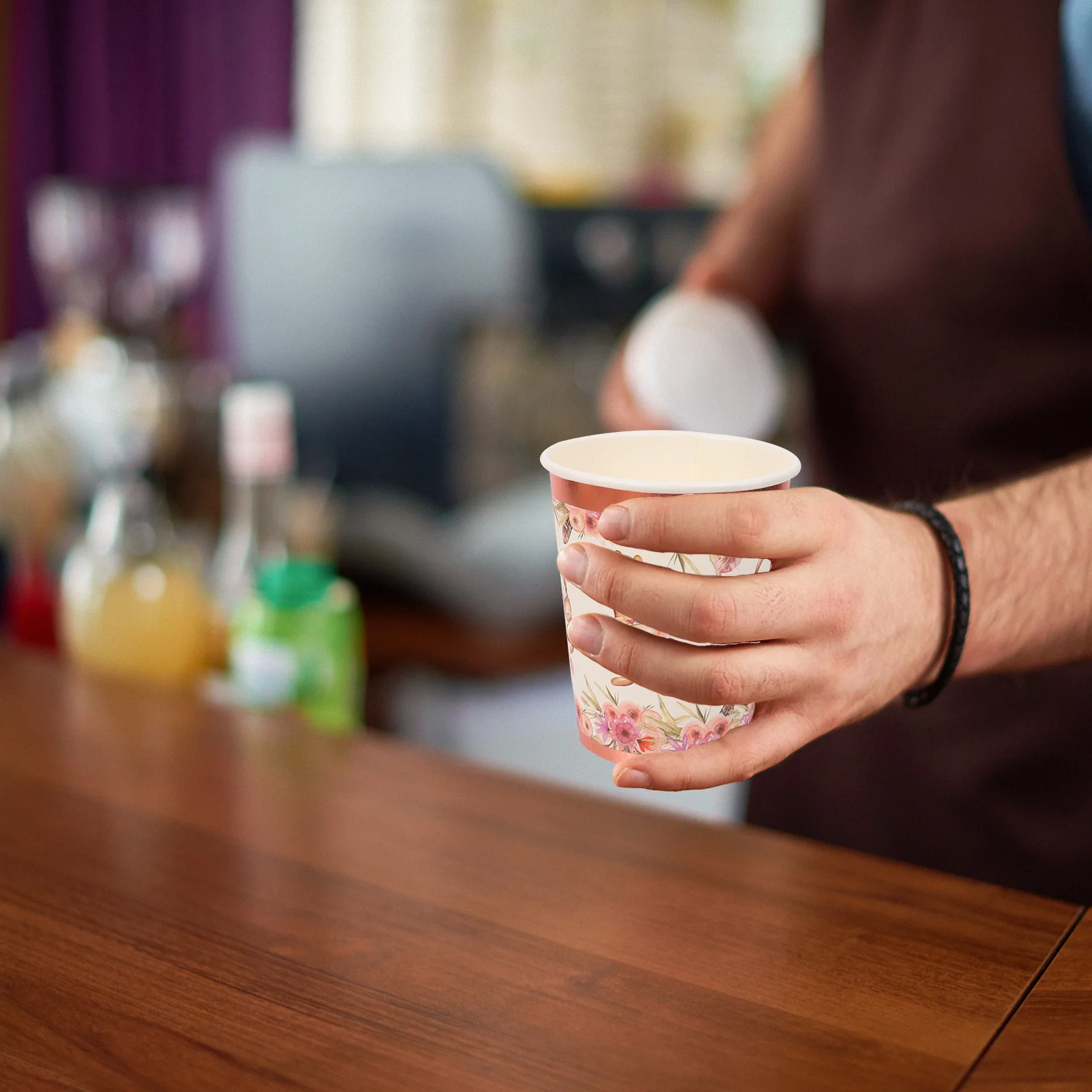 

4Set Easter Party Paper Cups Bronzing Disposable Beverage Cups Premium Tableware Birthday Festival Party Dinnerware