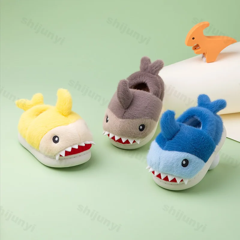 

Детские хлопковые тапочки, осенние новые легкие удобные плюшевые теплые хлопковые тапочки для девочек, нескользящая домашняя обувь на мягкой подошве для мальчиков