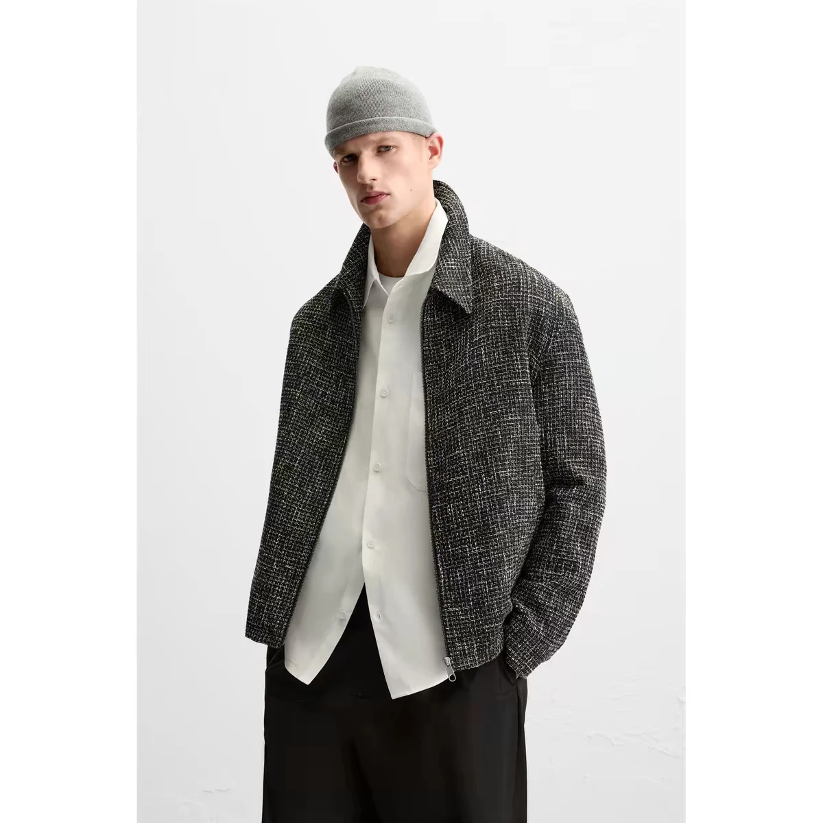 

Spring 2025 Men's Zipper Texture ort Collar Long Sve Casual irt Jaet New Arrival Youth Loose Fit Regular Sve Length