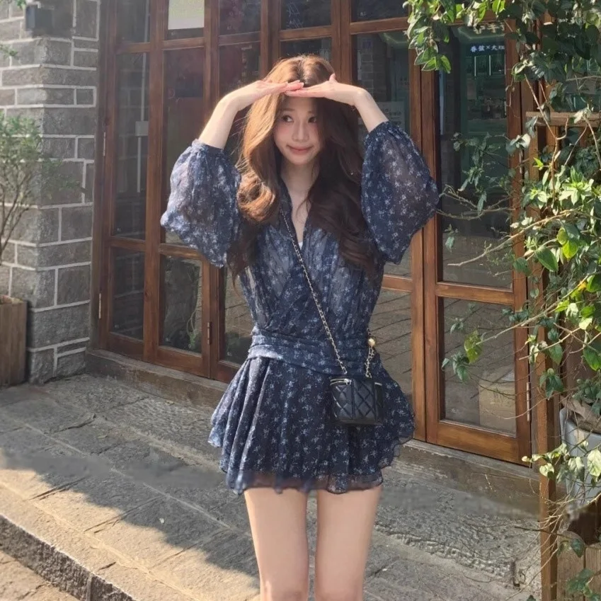

2026 Floral V-neck Chiffon Long-sleeved Dress Women's Seaside Vacation Waist Short Skirt