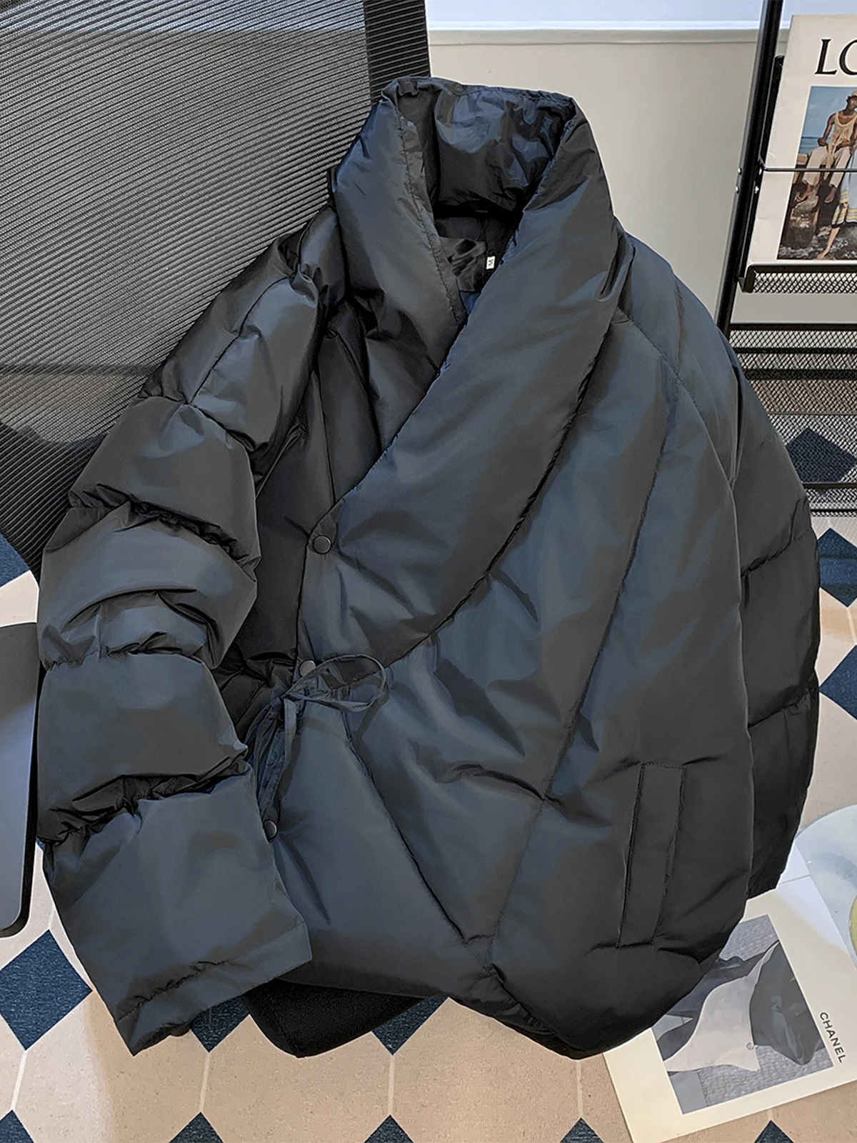 Retro Thickened Cotton Jacket for Men with Diagonal Button Design Warm Bread Style Loose Coat Youthful Popular Winter Outerwear