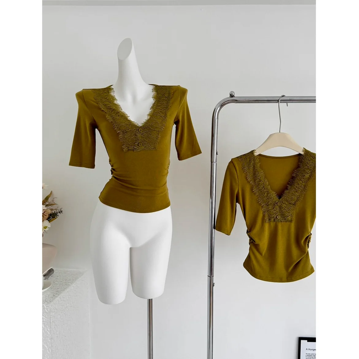 

Облегающая кружевная футболка в стиле пэчворк V-Ne ort Sve, женский базовый слой, летний новый топ Sle Pure Desire White Beau