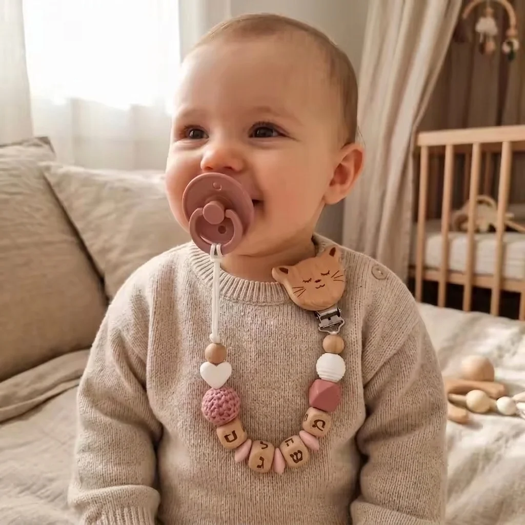 Custom Name Pacifier Clip Hebrew Baby BPA Free Silicone Teether Holder Wooden Beads Dummy Chain Soother Clip Newborn Boys Girls