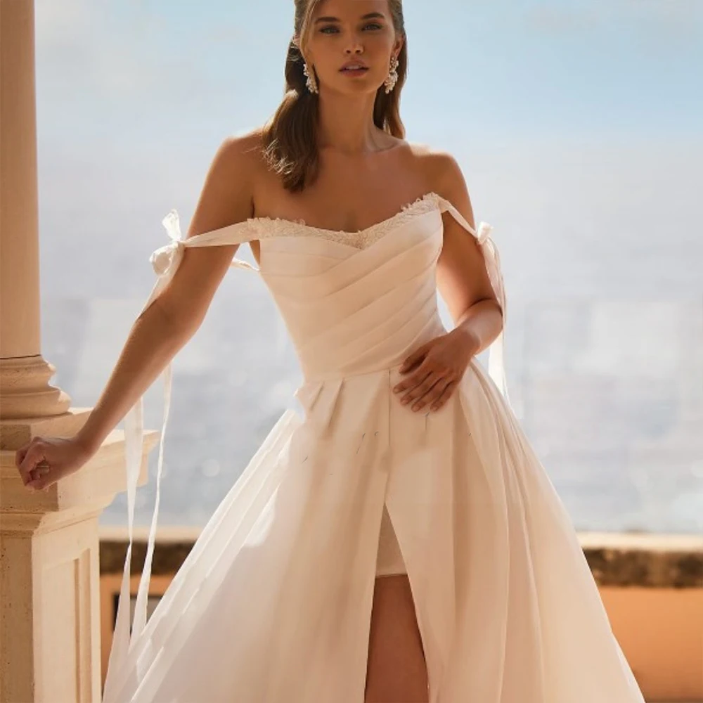 Nowoczesna Koronkowa Suknia Ślubna z Dekoltem w Serek, Satynowa, Zapinana na Guziki, Warstwowa, z Odkrytymi Plecami, Rozcięciem z Boku, Długa, Szyta na Miarę, Robe De Mariée