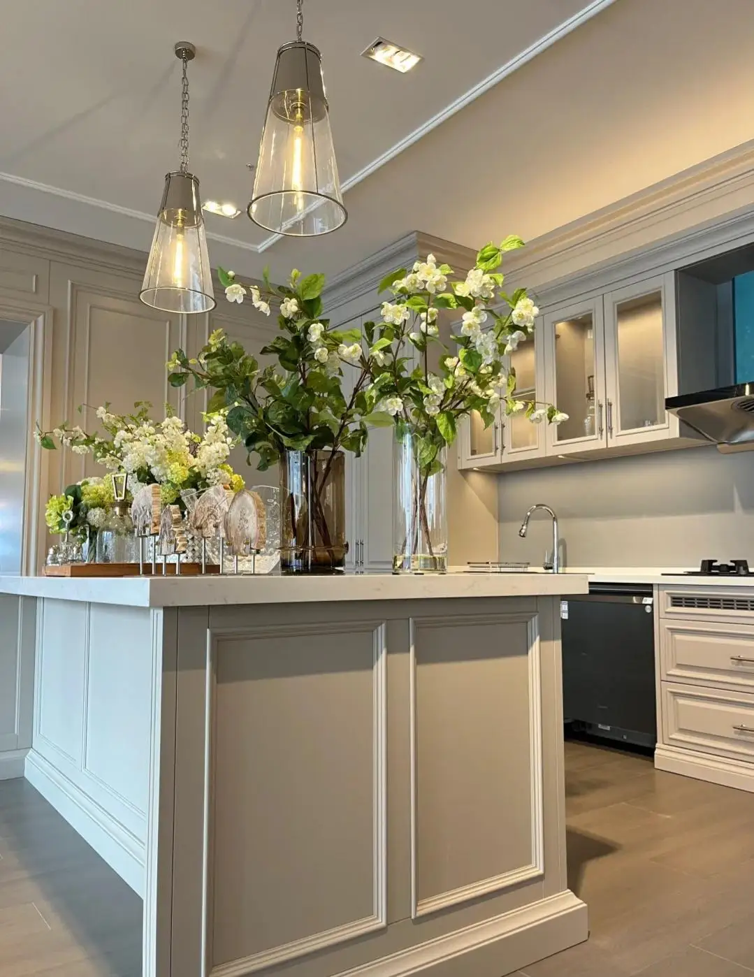 Cream-Colored Solid Wood Kitchen Cabinets - Rustic Unassembled Free Standing Storage Wardrobe for Dining Room