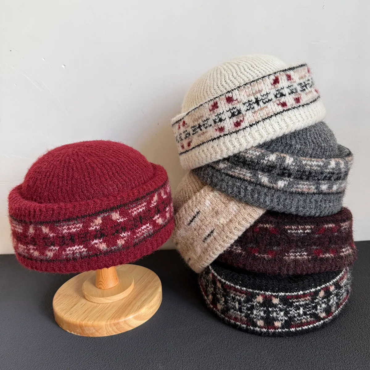 Europe and America Fall winter Retro Flight Attendant Hat Concave Top pattern Knitted Beret Women Pillbox Box Hat Keep Warm Cap