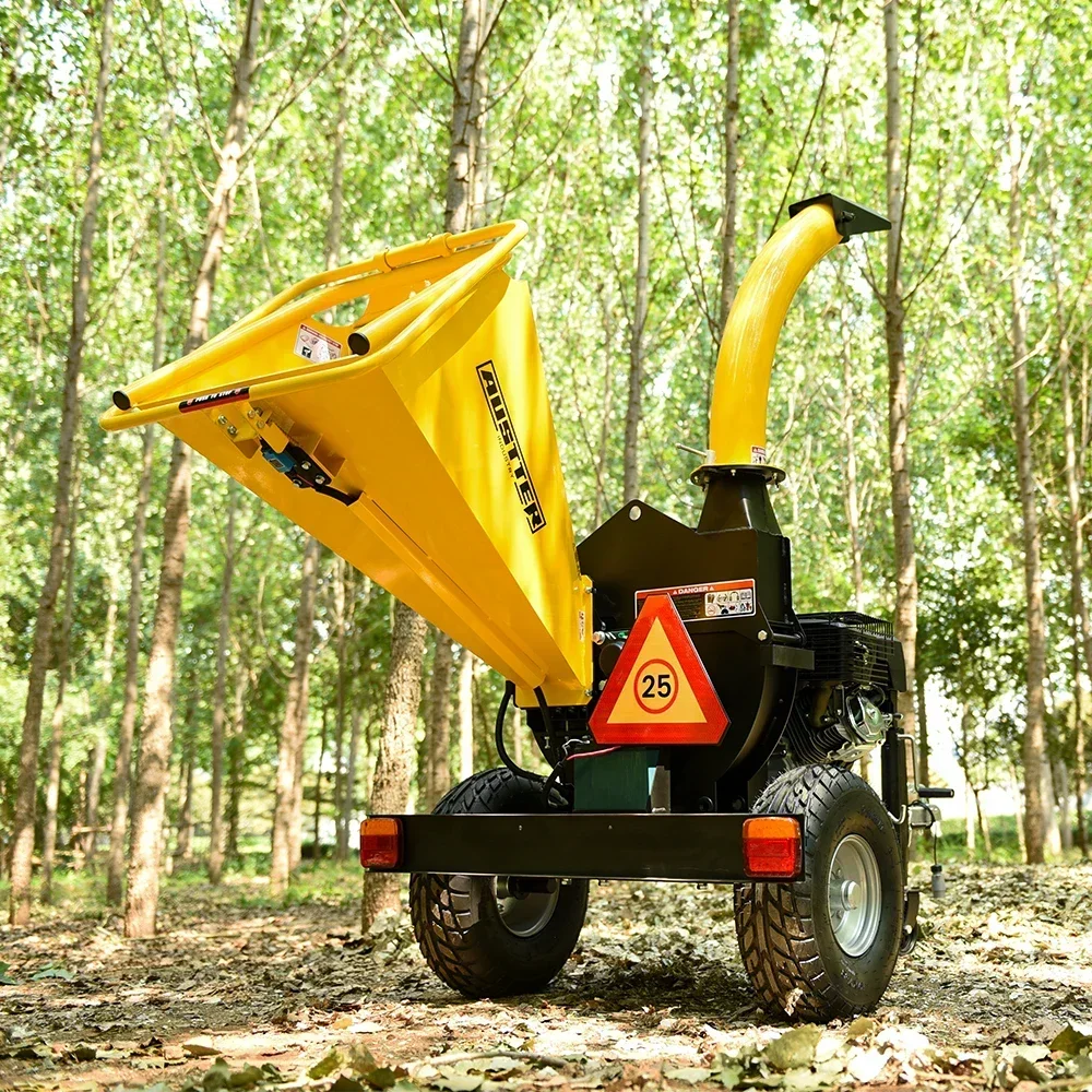 TUV-Rheinland CE Approved Small Movable Manual Forest Used Tree Stump Branches Chipping Wood Chipper