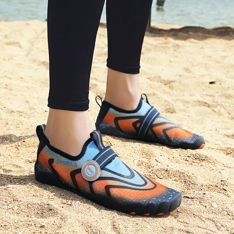 New lightweight shoes summer swimming diving quick drying beach couple indoor fitness sneakers