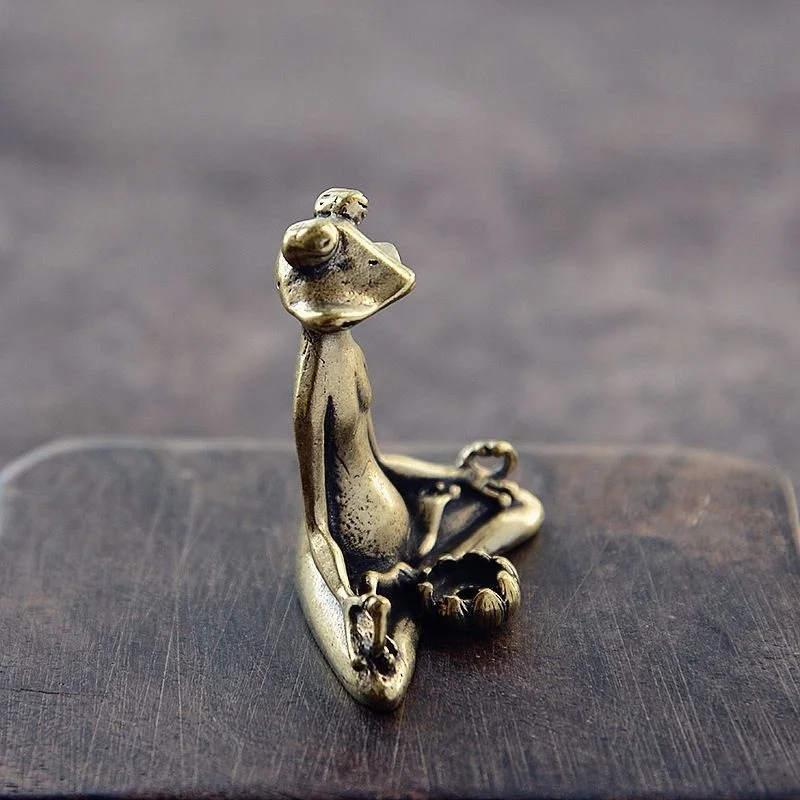 Antique Bronze Yoga Frog Miniature Figurines Vintage Brass Zen Frog Statue Desk Ornaments Home Feng Shui Decor Crafts