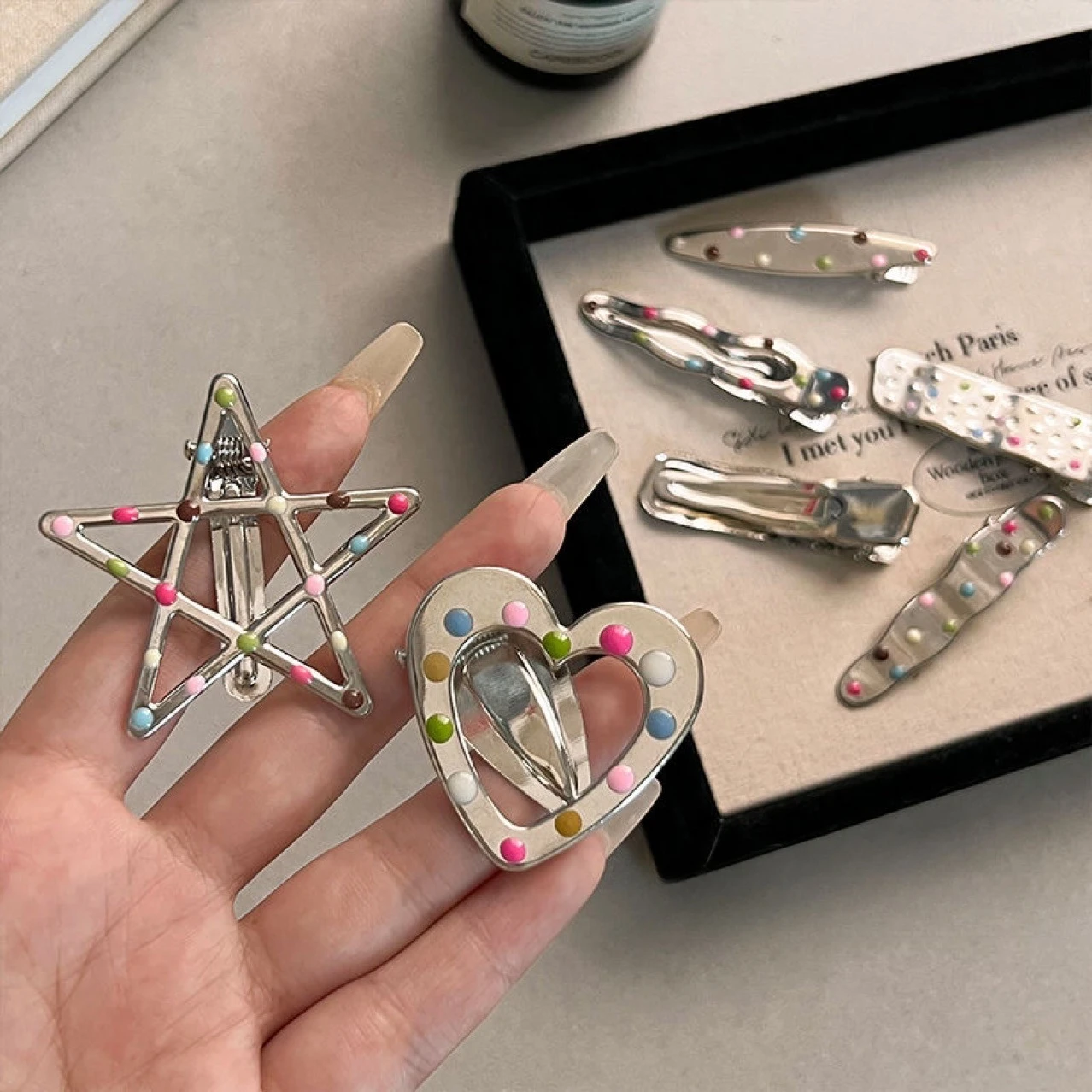 

Ультра-блестящая заколка для волос со стразами в форме звезды, модный аксессуар для волос для женщин, роскошная металлическая заколка премиум-класса