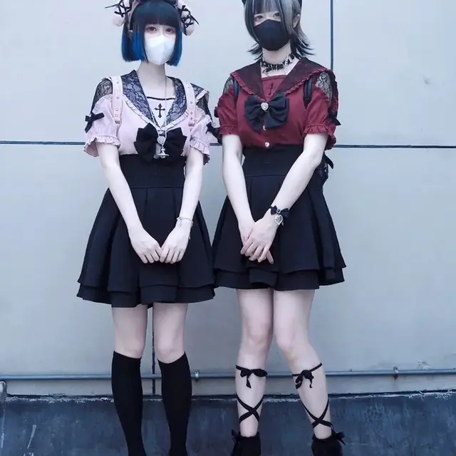 Kawaii koszule damskie Lolita Y2K Punk styl japoński bluzka słodka kokardka hafty z krótkim rękawem topy Casual estetyczna koszula 2024