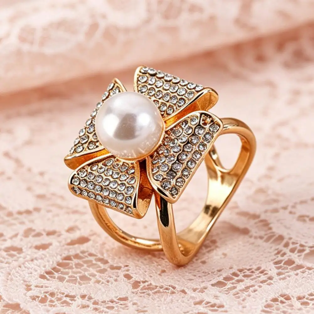 Non-slip Scarf Holder Rhinestone Geometric Scarf Ring Elegant Faux Pearl Wrap Holder Decorative Women’s Neckerchief Shawl
