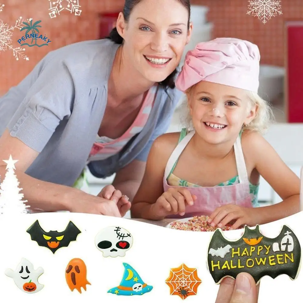 

Easy to Demould 3D Halloween Cookie Mold Food Grade Cartoon Ghost Bat Baking Molds DIY Baking Biscuit Mold Party Supplies