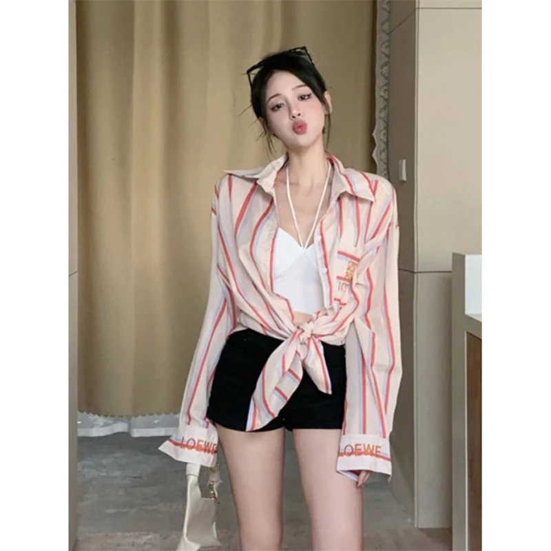 2025 new vertical striped long sleeved sunscreen shirt jacket for women's summer temperament, layered top, shirt cardigan