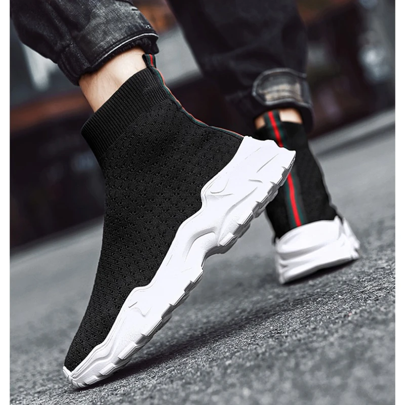 

Men's New Outdoor Sports Shoes with Elastic Mesh Breathable Soft Soles Flat Wearable Style Fashionable Color-blocked Large Size