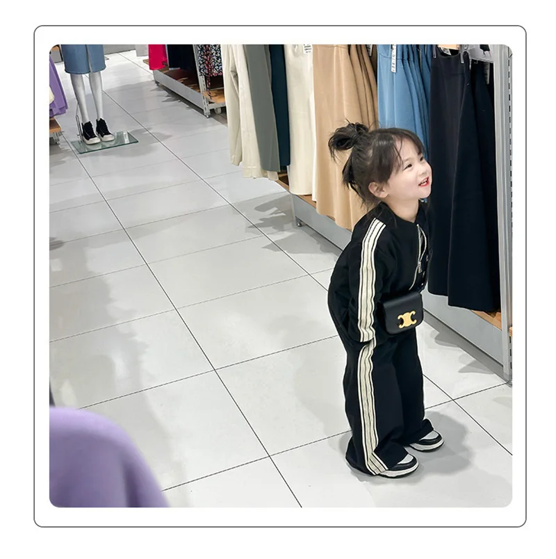 Herbst-Sportsets für Mädchen, gestreifte Mäntel + Hosen, 2-teilig, neue lässige, lockere Outfits, modische Kinderkleidung, Anzüge für 2–8 Jahre – Detail 4
