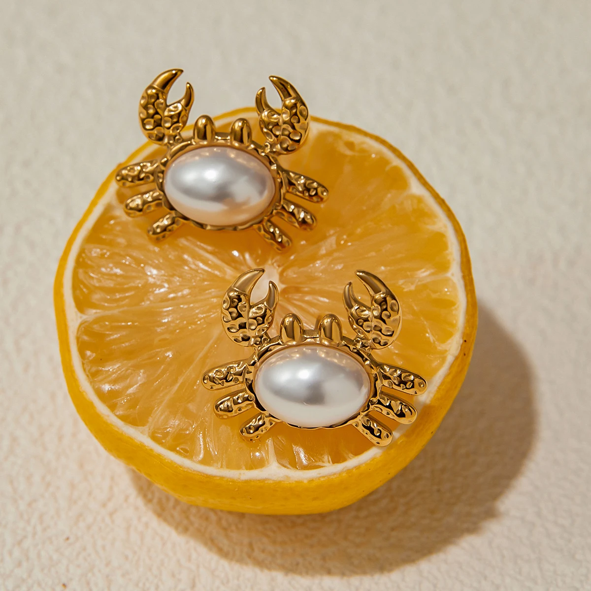 

AIKOER Beach Vacation Style Crab Ear Studs Stainless Steel Pearl Earrings Women's Accessories Party Gifts