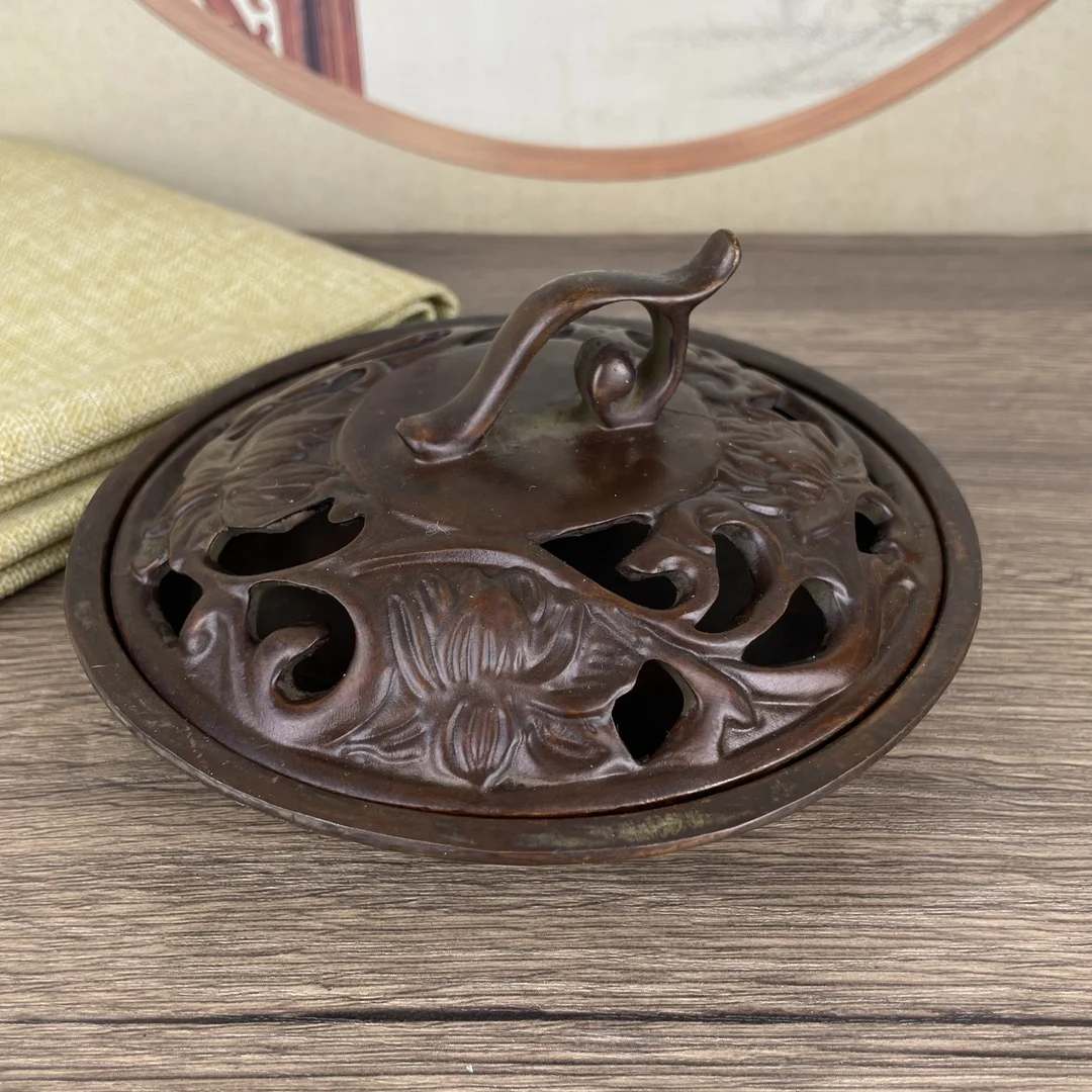 

Metal Lotus Plate Incense Burner Large diameter approximately 14.5 cm, weighing 830 g , Small diameter 11 cm, weight 366 g