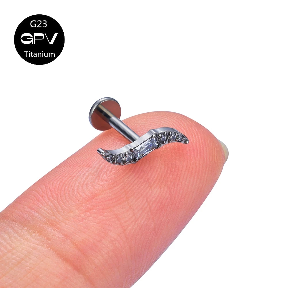 F136 Pure Titanium G23 Ear Cartilage Nail Perforation Fashion Curved Knife Shaped Zircon 16G Women's Ear Nail Jewelry