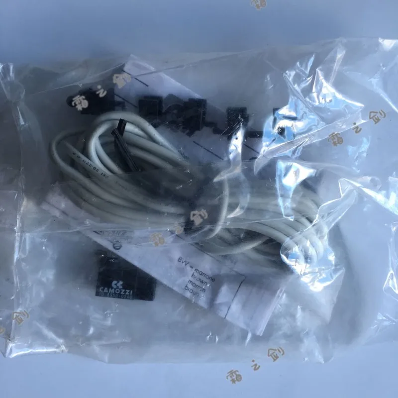 Italy CAMOZZI Kangmaosheng, magnetic switch DCB2C 10-8950-024 stock