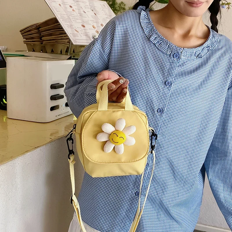 Cartoon meisje bloem crossbody tas kleine casual enkele schouder ins geïnspireerd trendy damesmode handtas