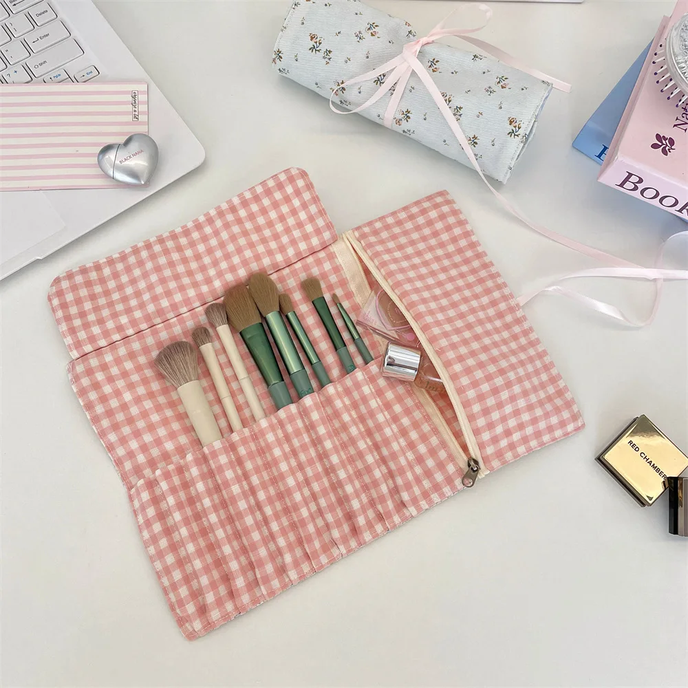 Fabric Floral Makeup Brush Storage Bag, Large Portable Cosmetic Pouch for Eyeshadow Brushes & Eyebrow Pencils, Desktop Organizer view 3