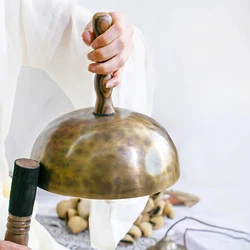 Nepal Handheld Singing Bowl Handmade Brass Walnut Sound Bowls Yoga Meditation Mindfulness Big Singing Tibetan Bowl Music Therapy