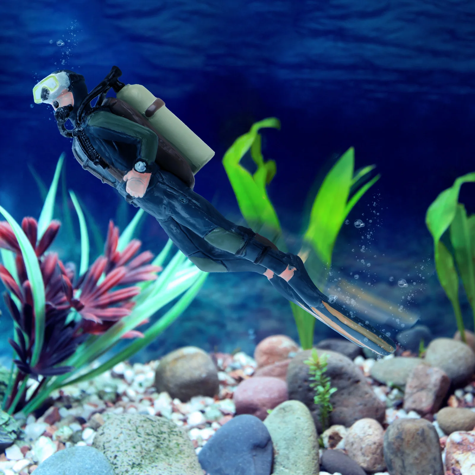 

Fish Tank Resin Diver Ornament Resistant Aquarium Landscaping Decor Highly Simulation Decoration