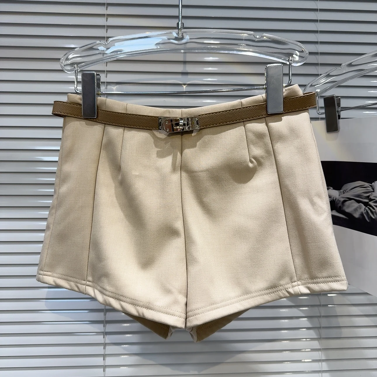 العصرية لون نقي معدن أزرق سليم مربوط حزام خصر تي شيرت ربع طول دعوى orts Ele Sle سراويل تقليدية نسائية #3