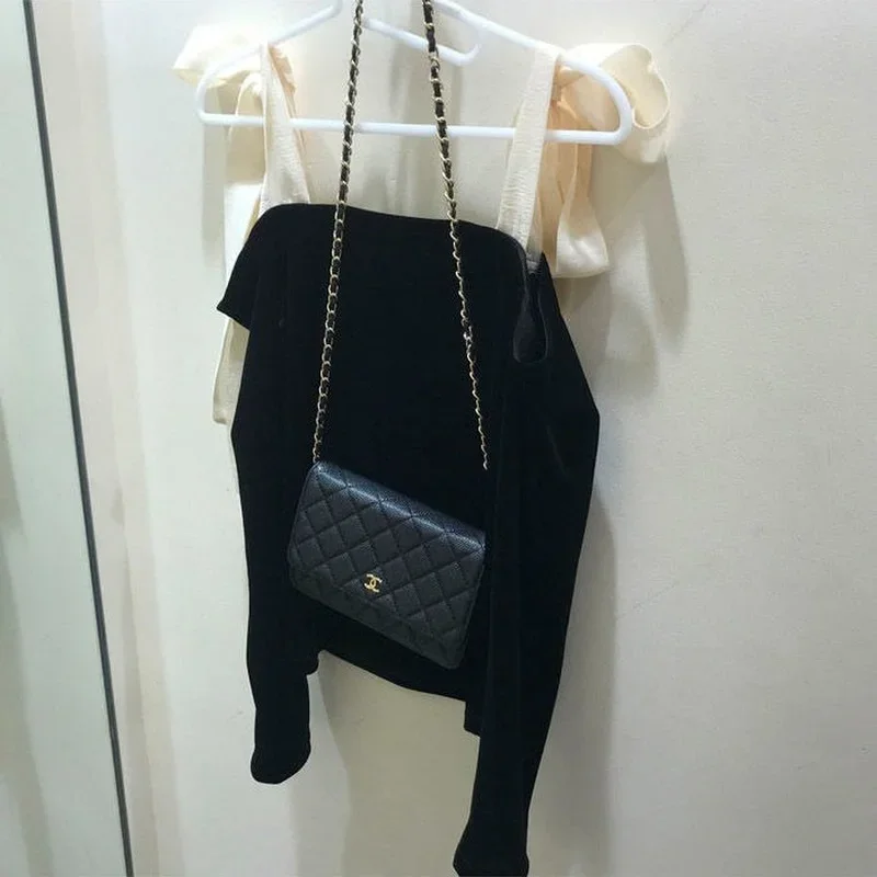 T-shirts Women Golden Velvet Black Off Shoulder Long Sleeve Slim Autumn Fashion Slash Neck Vintage Bow Solid Elegant Design Chic