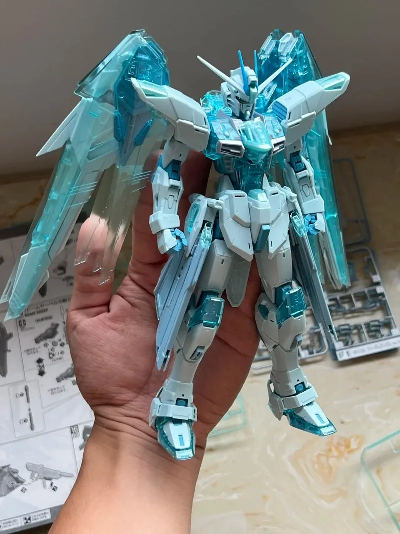 متوفر Daban 6650 Freedom Ver.2.0 Mg 1/100 أزرق ثلجي اللون Zgmf-X10a مجموعة تجميع ألعاب شخصيات الحركة البلاستيك لعبة مجسمة الهدايا