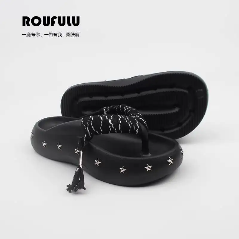 

Women Flip Flops 2026 New Women's Fashion Rivet Flip Flops Thick Sole Beach Slippers Stylish Casual Outdoor Sandals