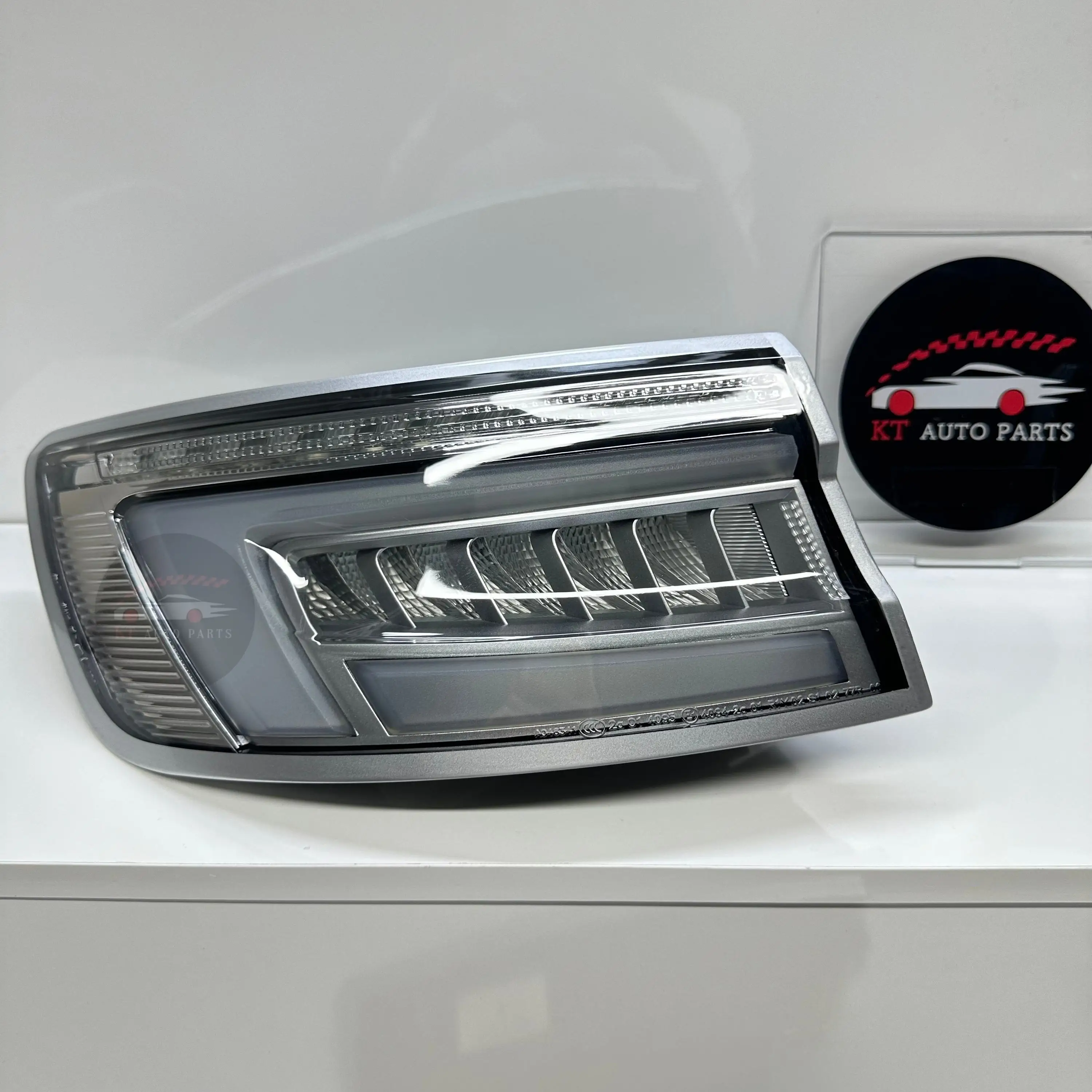Chrome Taillights for Sedan Audi A4 S4 2016-2018 Venom LED Tail Light Clear Modifying Taillights