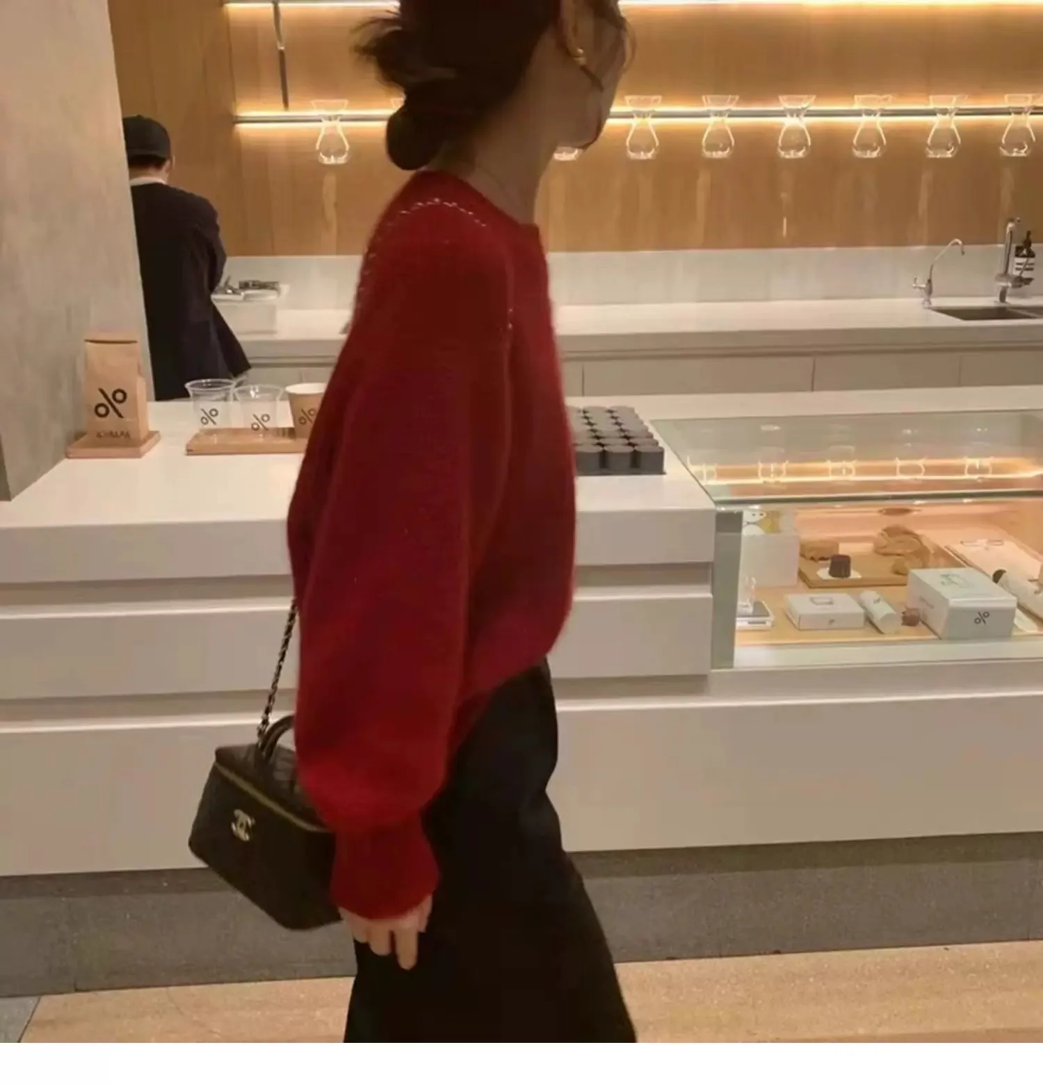 Novo estilo de ombro sela pulôver malhas femininas camisola de lã pura em torno do pescoço fio dourado decoração alta qualidade solto topo