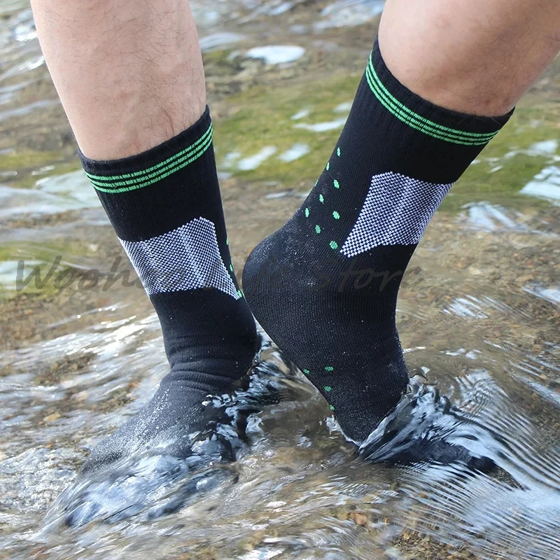 

Waterproof Hiking Socks Mid Calf Quick Dry Outdoor Trekking Socks For Camping Skiing River Crossing Breathable Walking Socks