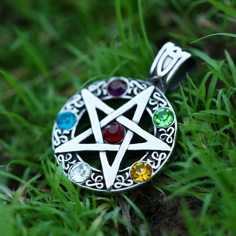 Copper electroplated gold steel warrior vintage diamond-studded pentagram pendant Titanium steel men's necklaces wholesale custo