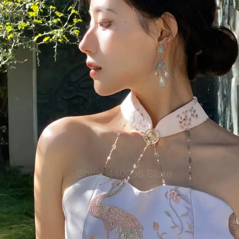 

Chinese Women Cheongsam Oriental Style Dress Off The Shoulder Tube Top Slit Crane Embroidery Crystal Bead Chain Splicing Collar