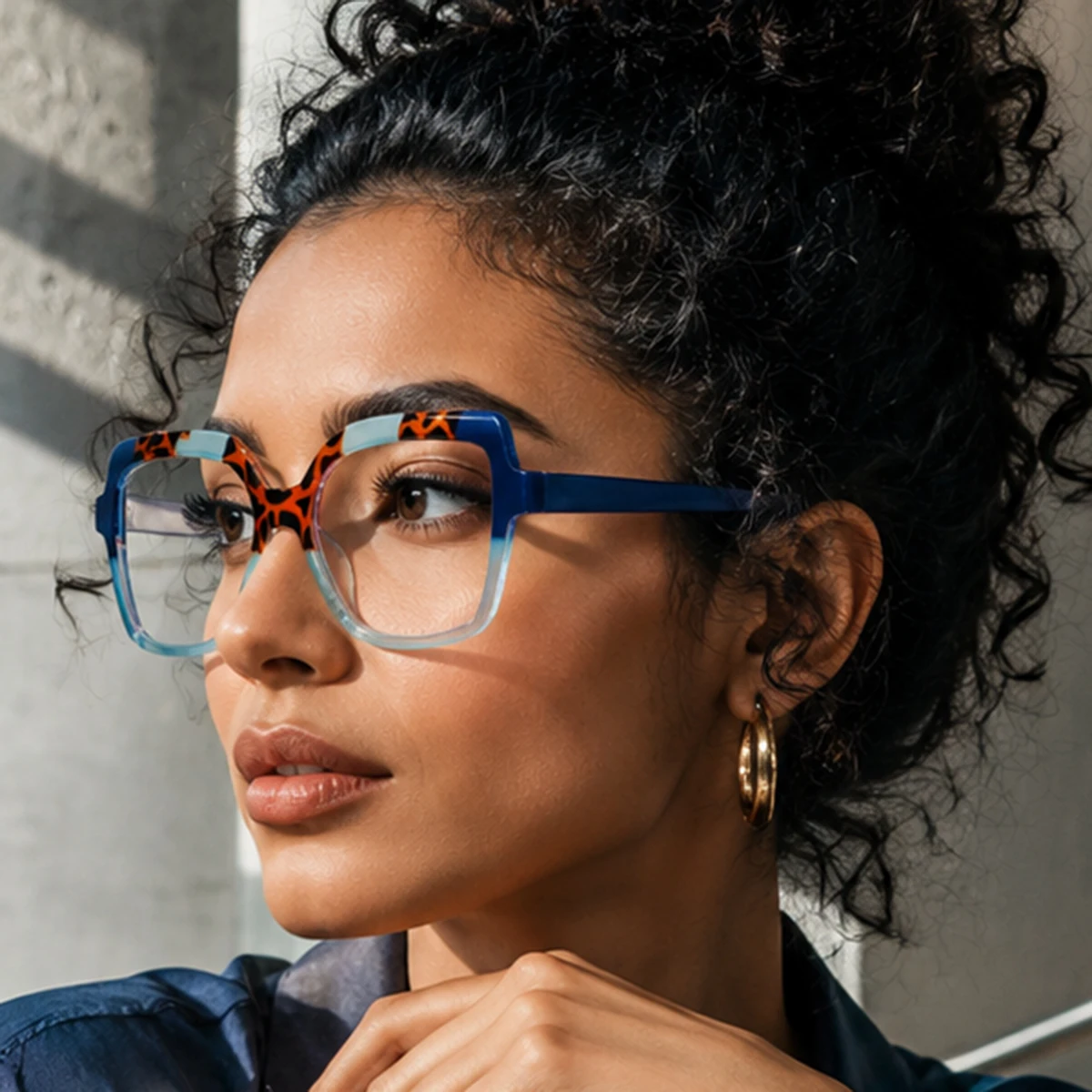 1 Pair of Women's Stylish Glasses with a Unique Color-Blocking Design and Large Square Frames, Trendy and Fashionable, Suitable for a Natural Look, Stylish and Versatile, Plain Glasses for Women, Perfect for Casual Out