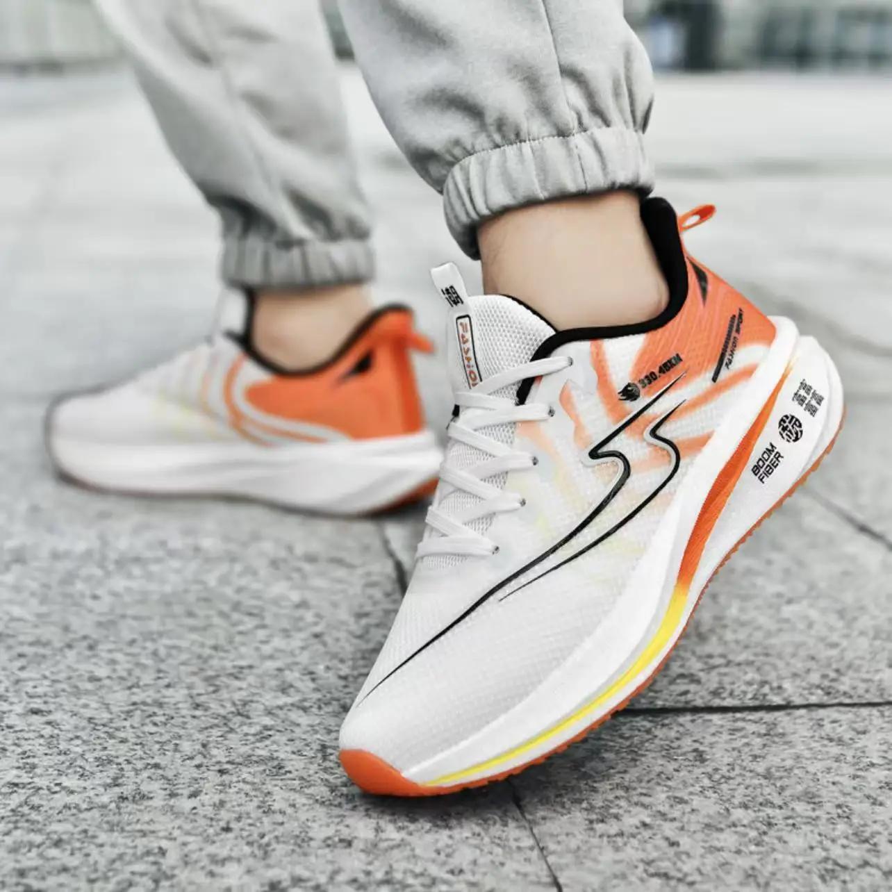 

Large Size Breathable Running oes Men's Sport oes Summer Ultra Light Carbon Plate o Absorption Running oes mens sneakers